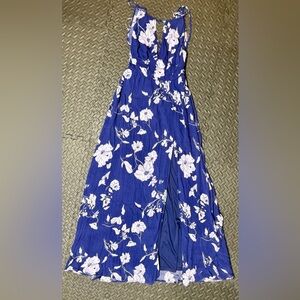 Lulu's Navy and White Floral Dress size Medium